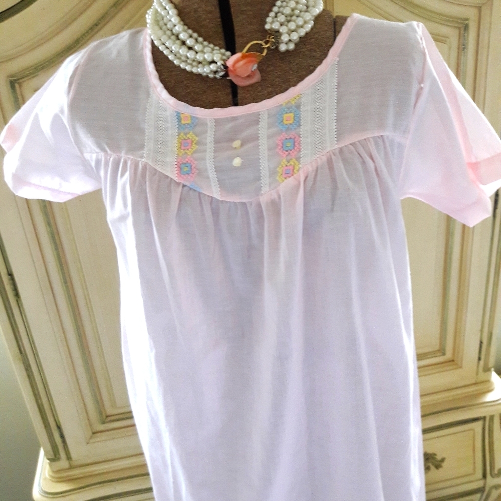 VTG "CAROLE" PINK NIGHTGOWN LIKE NEW!